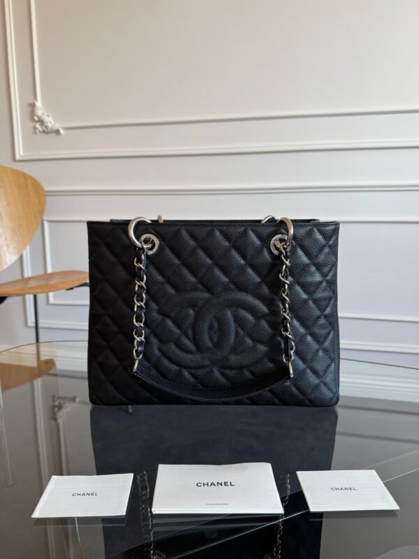 wsxc1761407529246_0 Chanel Hamps Series